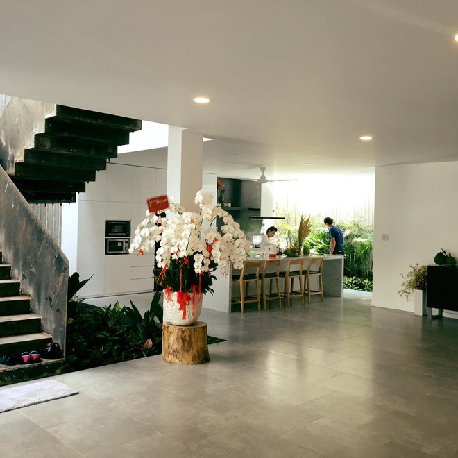 Hồ Ngọc Hà lần đầu khoe phòng ngủ được thiết kế cầu kỳ 6 Hồ Ngọc Hà lần đầu khoe phòng ngủ được thiết kế cầu kỳ 6
