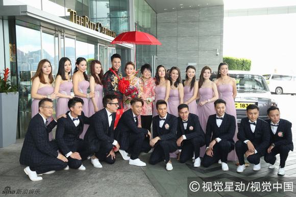 'Hoa đán TVB' Dương Di đeo trĩu vàng trong đám cưới với 'phi công trẻ' 6