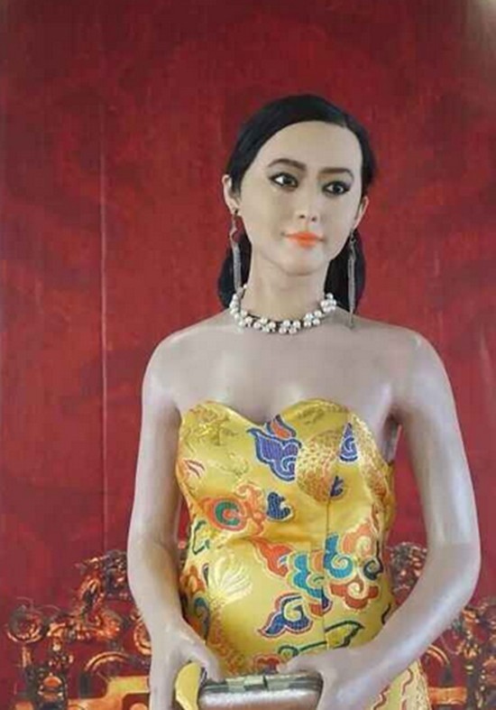 Những bức tượng sáp Những bức tượng sáp