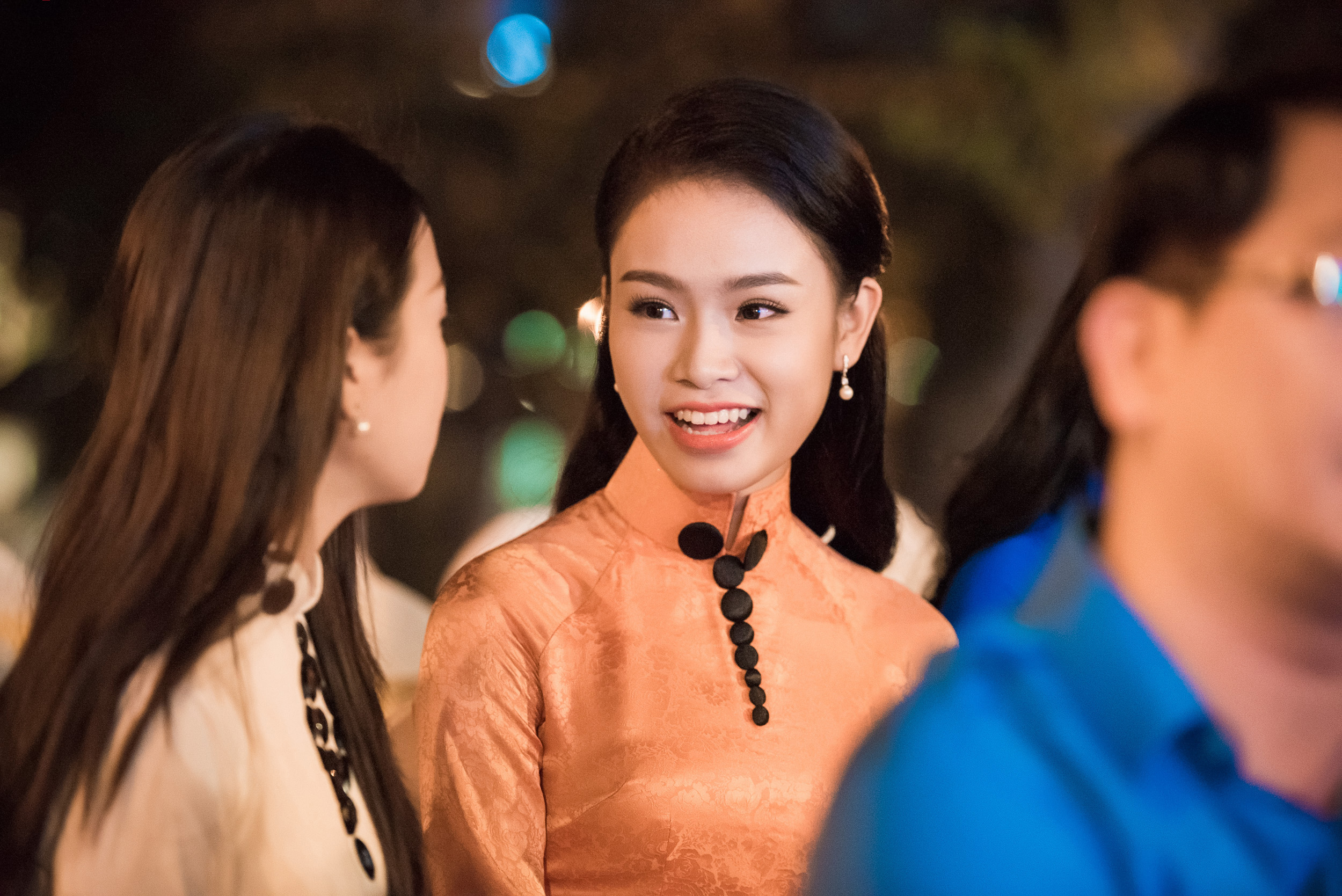 Người đẹp học giỏi nhất HHVN dịu dàng trong tà áo dài 6 Người đẹp học giỏi nhất HHVN dịu dàng trong tà áo dài 6