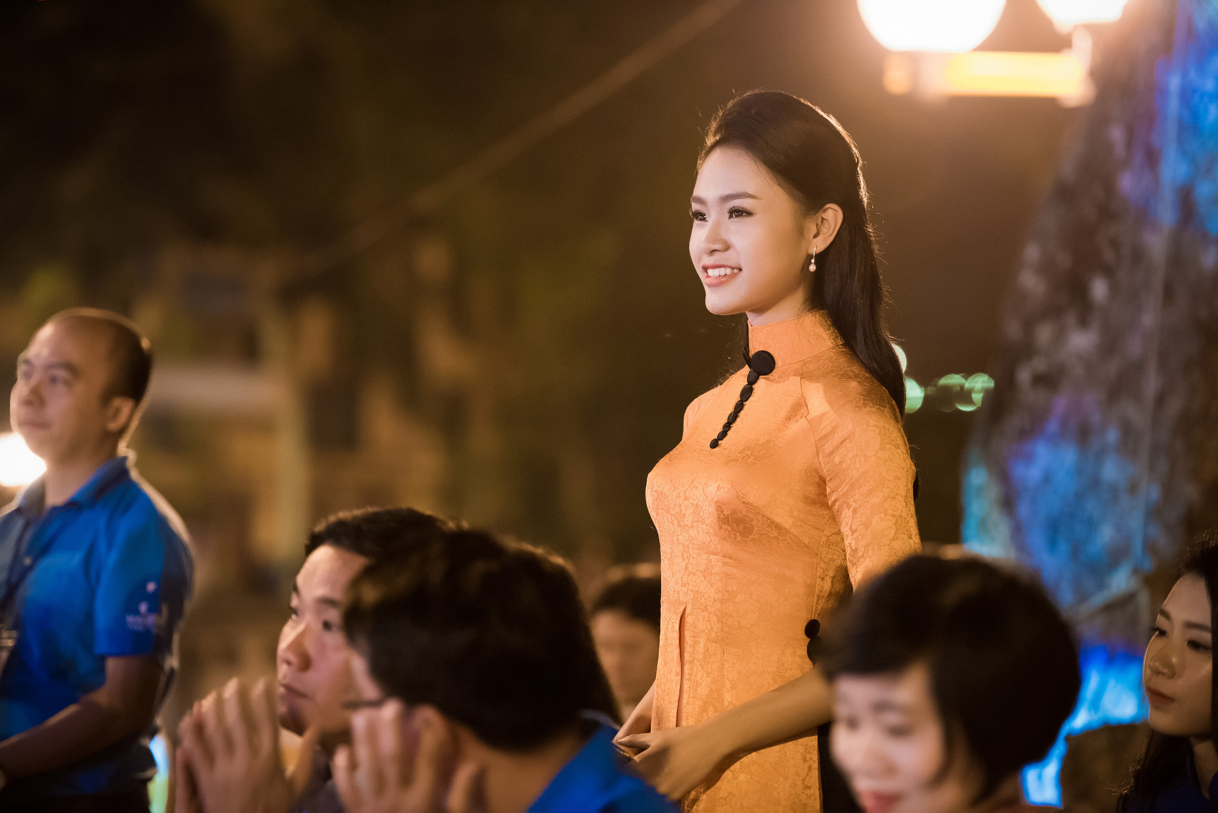 Người đẹp học giỏi nhất HHVN dịu dàng trong tà áo dài 11 Người đẹp học giỏi nhất HHVN dịu dàng trong tà áo dài 11