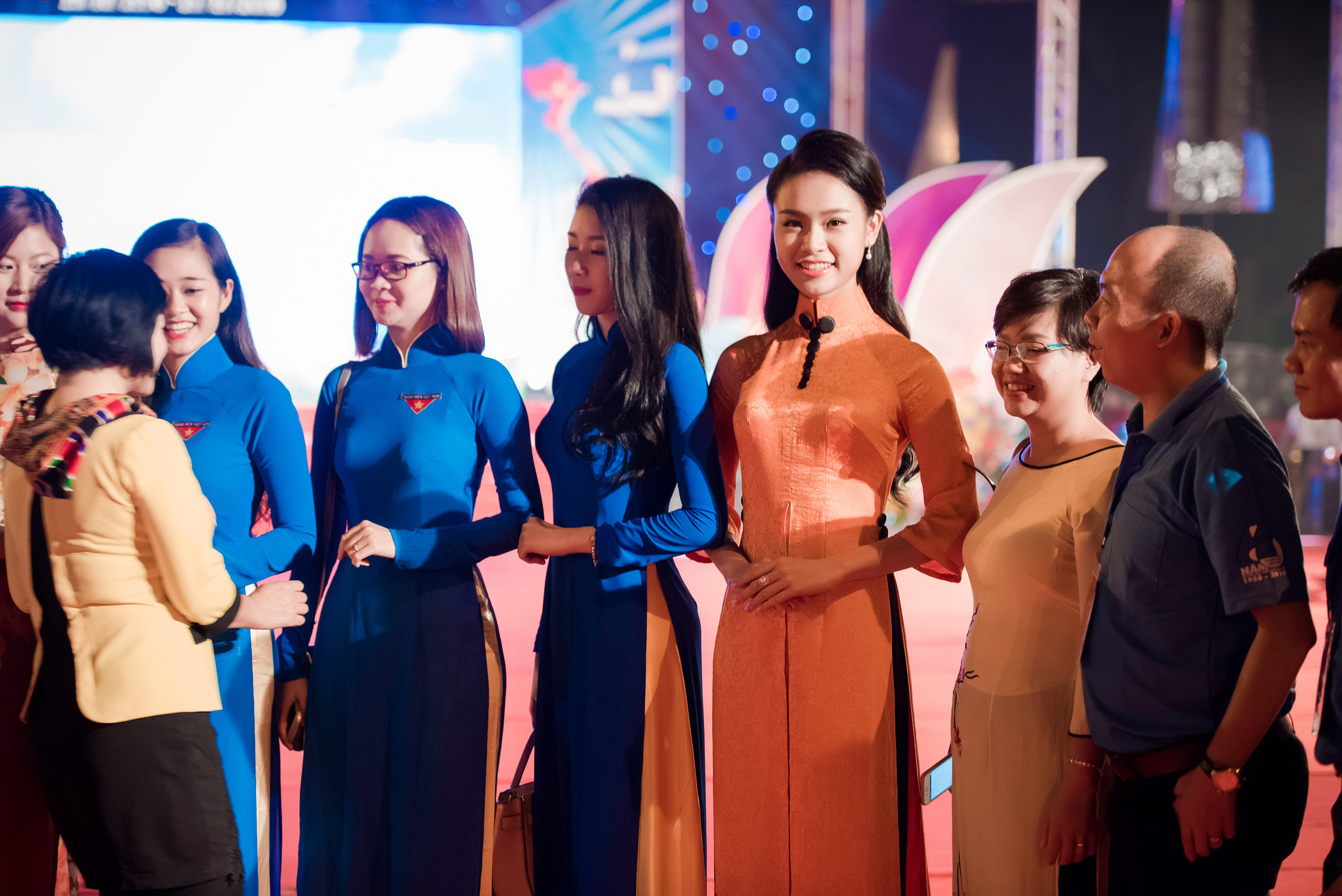 Người đẹp học giỏi nhất HHVN dịu dàng trong tà áo dài 7 Người đẹp học giỏi nhất HHVN dịu dàng trong tà áo dài 7