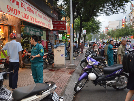 Vụ người đàn ông bị chém gần lìa tay ở Sài Gòn: Nghi do mâu thuẫn 1