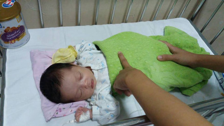 Hà Nội: Vào viện sinh con đặt tên rồi lẳng lặng bỏ đi 1