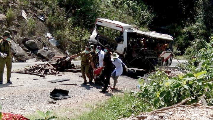 Vụ nổ xe khách ở Lào, 8 người Việt chết: Gia đình nạn nhân kiện chủ xe 1