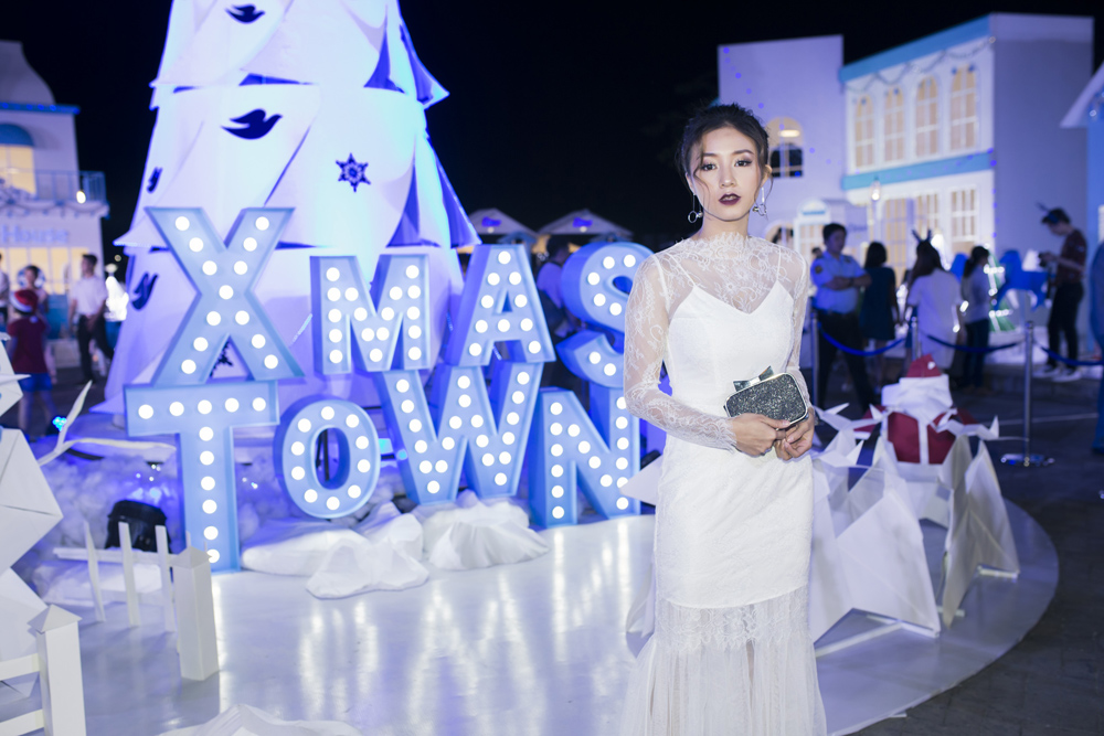 Quỳnh Anh Shyn làm tiểu thư đài các đón Giáng sinh sớm 7 Quỳnh Anh Shyn làm tiểu thư đài các đón Giáng sinh sớm 7