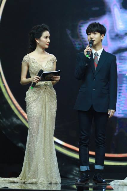 Fan của Yesung (Super Junior) đua nhau “khủng bố” Phạm Mỹ Linh 3 Fan của Yesung (Super Junior) đua nhau “khủng bố” Phạm Mỹ Linh 3