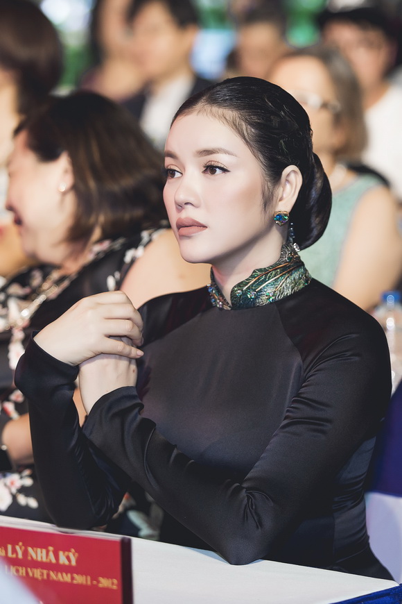 Lý Nhã Kỳ 4 Lý Nhã Kỳ 4