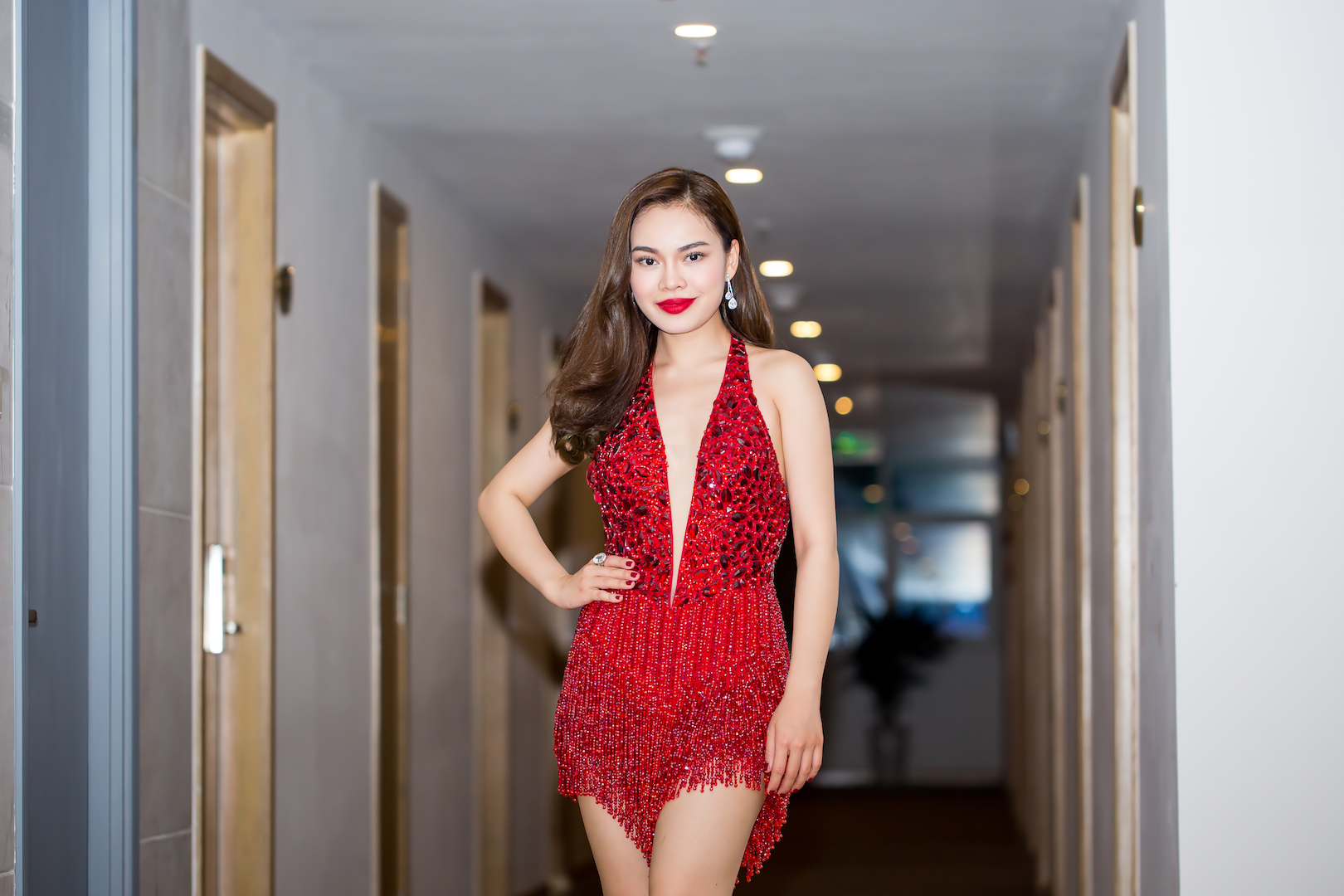 Giang Hồng Ngọc khoe lưng trần quyến rũ biểu diễn tại Đà Nẵng 4 Giang Hồng Ngọc khoe lưng trần quyến rũ biểu diễn tại Đà Nẵng 4