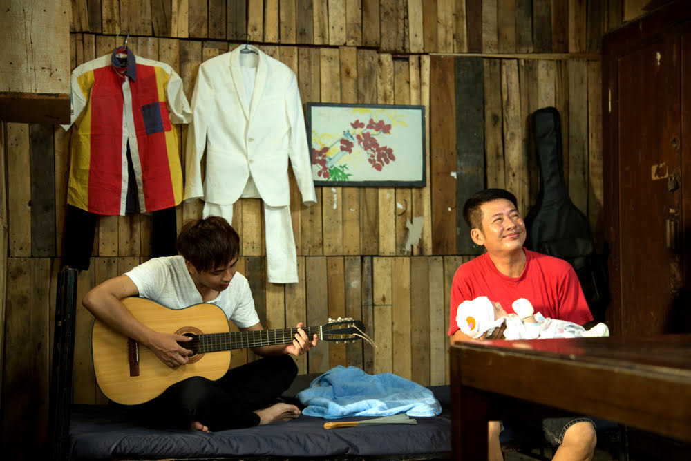 Hồ Quang Hiếu và Tấn Beo trở thành 'Những ông bố bỉm sữa' trong phim ca nhạc sắp ra mắt 7