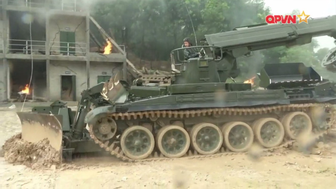 Ấn tượng quân sự Việt Nam tuần qua: Làm chủ vũ khí, khí tài, trang thiết bị hiện đại - Ảnh 5.