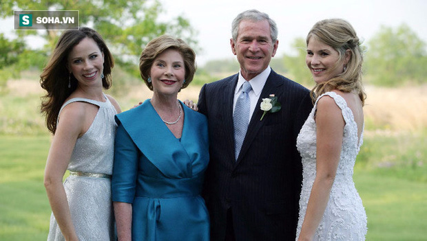 Cựu tổng thống Mỹ George W. Bush chỉ nói một câu, ông bố nào có con gái cũng đều xúc động! - Ảnh 1.