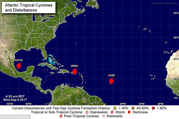 'Ác mộng' Đại Tây Dương: 3 siêu bão cùng lúc xuất hiện 1
