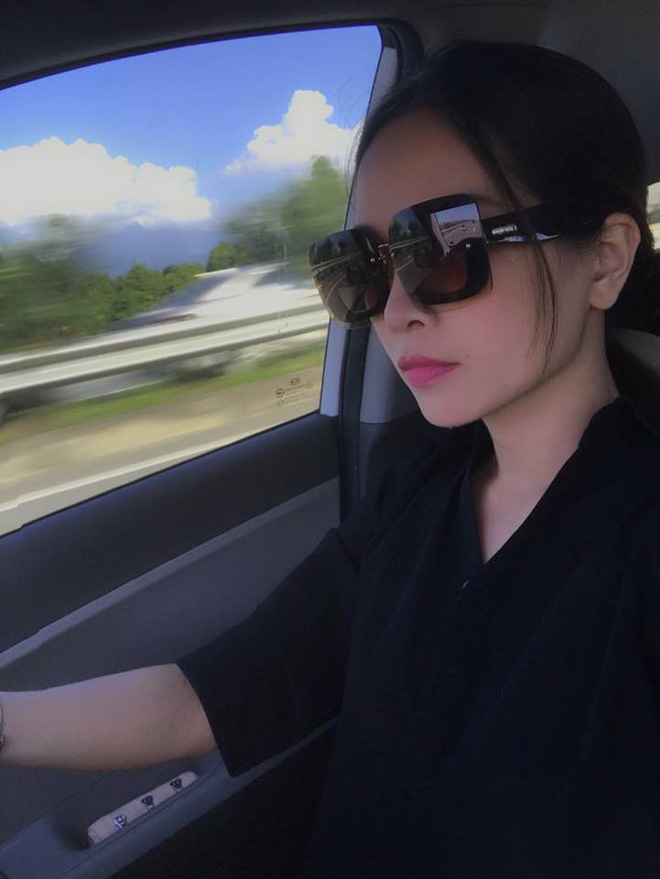 Vẻ sành điệu và sexy của vợ gã giang hồ máu lạnh phim Vẻ sành điệu và sexy của vợ gã giang hồ máu lạnh phim