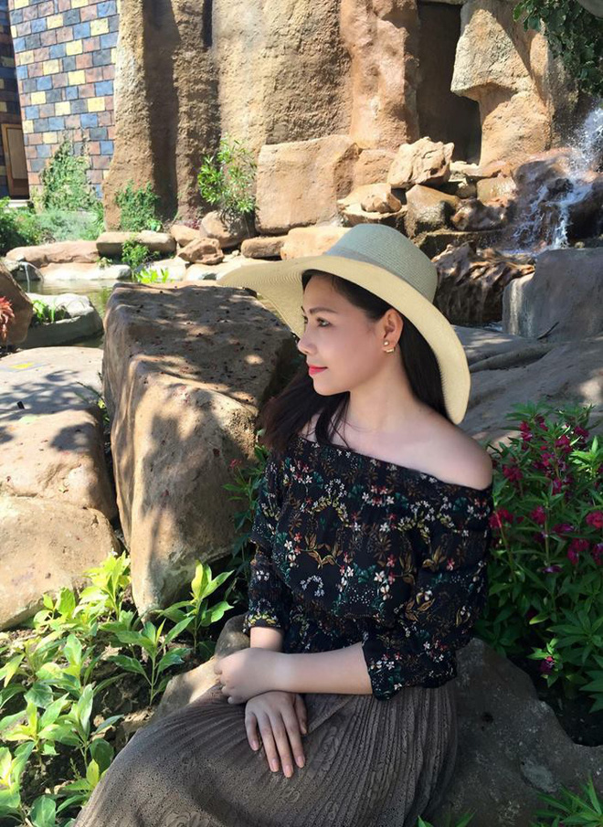 Vẻ sành điệu và sexy của vợ gã giang hồ máu lạnh phim Vẻ sành điệu và sexy của vợ gã giang hồ máu lạnh phim