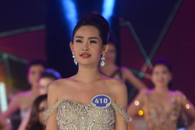 Cận cảnh nhan sắc 5 Hoa hậu bị ném đá dữ dội nhất ở thế giới và Việt Nam - Ảnh 17.