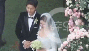 Những khoảnh khắc ngọt ngào và xúc động trong đám cưới Song Joong Ki - Song Hye Kyo - Ảnh 7.