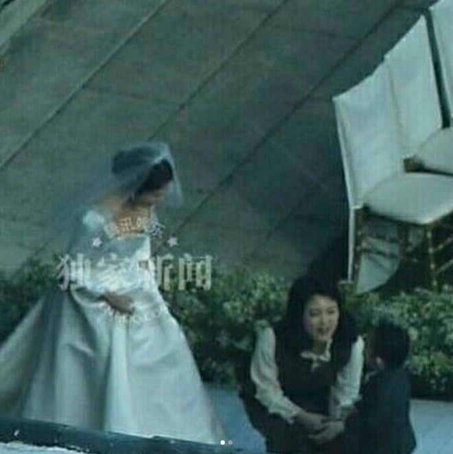 Hóa ra váy cưới của Song Hye Kyo đã được tiết lộ từ trước mà chúng ta chẳng hề hay biết - Ảnh 7.