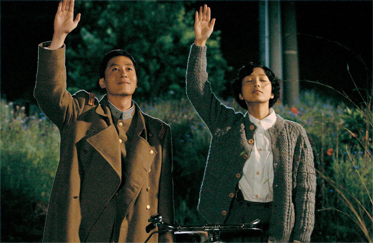 Bộ phim không ai dám xem lại của Kim Joo Hyuk: 2 diễn viên chính và ca sĩ hát nhạc phim đều chết trẻ - Ảnh 3.