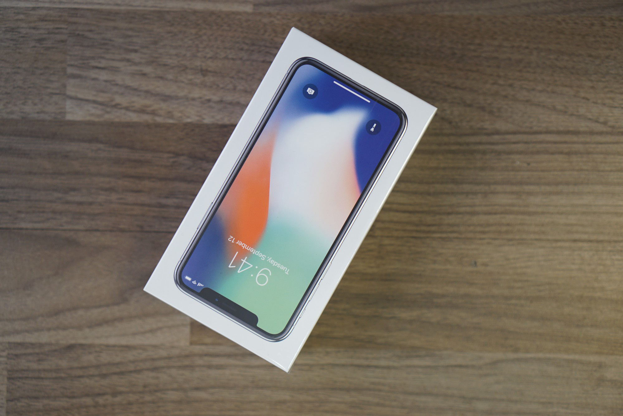 iPhone X giá 68 triệu đây rồi: Màn hình đẹp sắc sảo, thiết kế toàn diện, thao tác hoàn toàn mới - Ảnh 1.