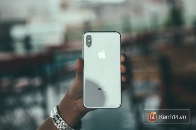 Bỏ 68 triệu mua iPhone X đầu tiên tại Việt Nam, bầu show Nguyễn Huy không dám cầm trên tay khi ra đường 3 Bỏ 68 triệu mua iPhone X đầu tiên tại Việt Nam, bầu show Nguyễn Huy không dám cầm trên tay khi ra đường 3