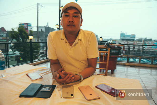 Bỏ 68 triệu mua iPhone X đầu tiên tại Việt Nam, bầu show Nguyễn Huy không dám cầm trên tay khi ra đường 6 Bỏ 68 triệu mua iPhone X đầu tiên tại Việt Nam, bầu show Nguyễn Huy không dám cầm trên tay khi ra đường 6
