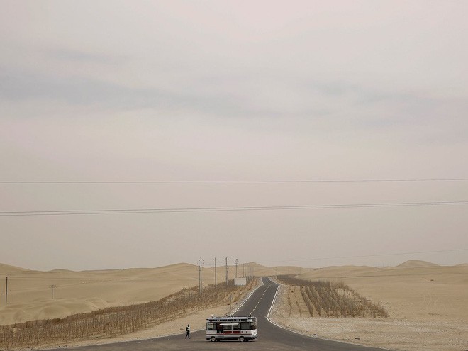 Trung Quốc muốn xây đường ống nước dài 1.000 km nhằm biến sa mạc khổng lồ thành ốc đảo trù phú - Ảnh 2.