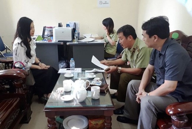 Quý bà bị thu giữ lô hàng mỹ phẩm 11 tỷ hiện đang im lặng hay Quý bà bị thu giữ lô hàng mỹ phẩm 11 tỷ hiện đang im lặng hay