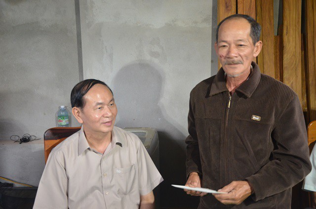 Chủ tịch nước Trần Đại Quang vào thăm người dân vùng rốn lũ Đà Nẵng 5 Chủ tịch nước Trần Đại Quang vào thăm người dân vùng rốn lũ Đà Nẵng 5
