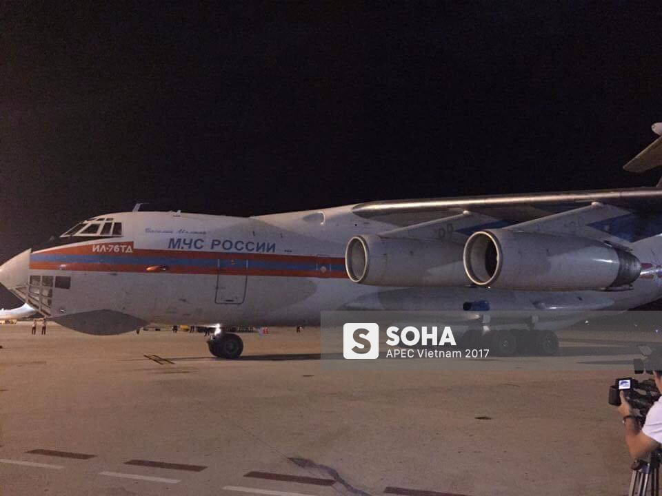 Máy bay IL-76 Nga đã xuống Cam Ranh, sẵn sàng hỗ trợ Việt Nam khắc phục hậu quả bão Damrey - Ảnh 1.