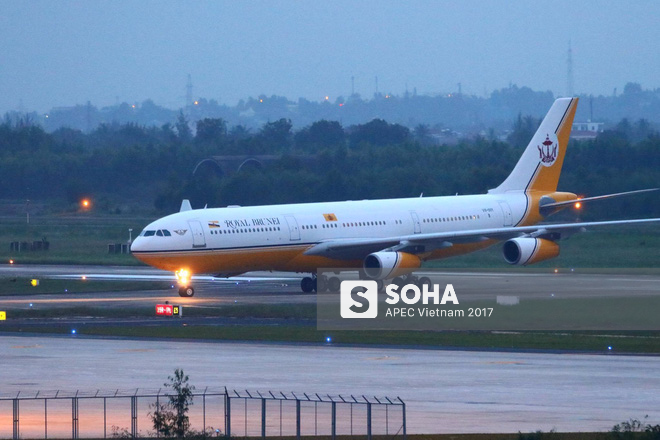 Quốc vương Brunei tự lái Cung điện bay siêu sang A340-212 tới Đà Nẵng dự APEC - Ảnh 8.