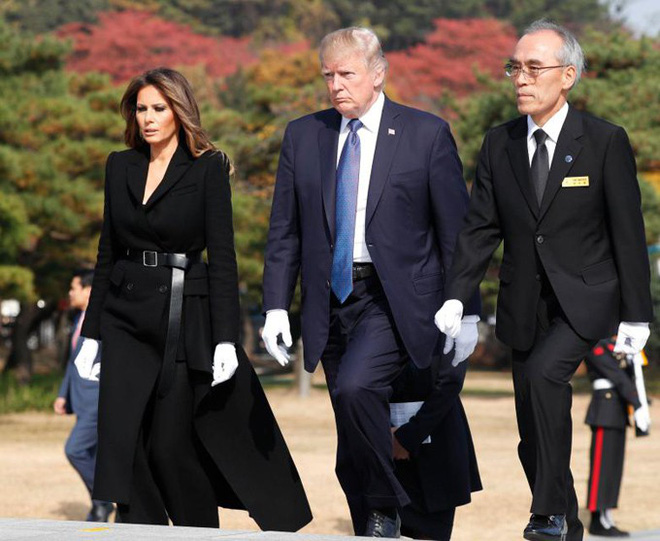 Phu nhân Melania Trump chịu chi hơn 1 tỷ cho váy áo trong chuyến công du 3 nước châu Á - Ảnh 22.
