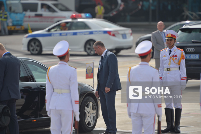 Đặc vụ Nga mang theo vali hạt nhân hộ tống Tổng thống Putin xuống sân bay Đà Nẵng - Ảnh 2.