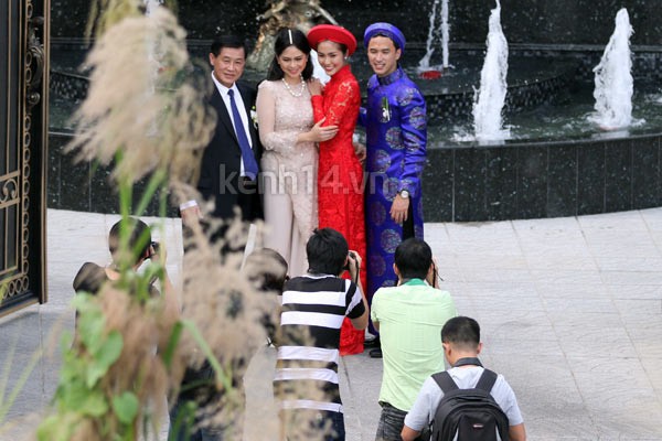 Những khoảnh khắc tác nghiệp đáng nhớ trong đám cưới cách đây 5 năm của Tăng Thanh Hà và Louis Nguyễn - Ảnh 11.