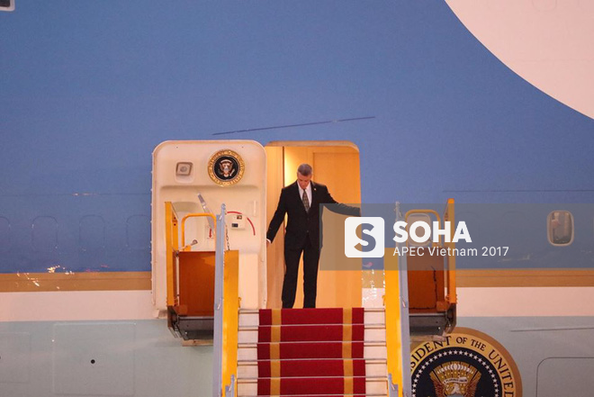 Toàn cảnh khâu kiểm tra an ninh nghiêm ngặt và lễ đón Tổng thống Mỹ Donald Trump tại sân bay Nội Bài - Ảnh 11.