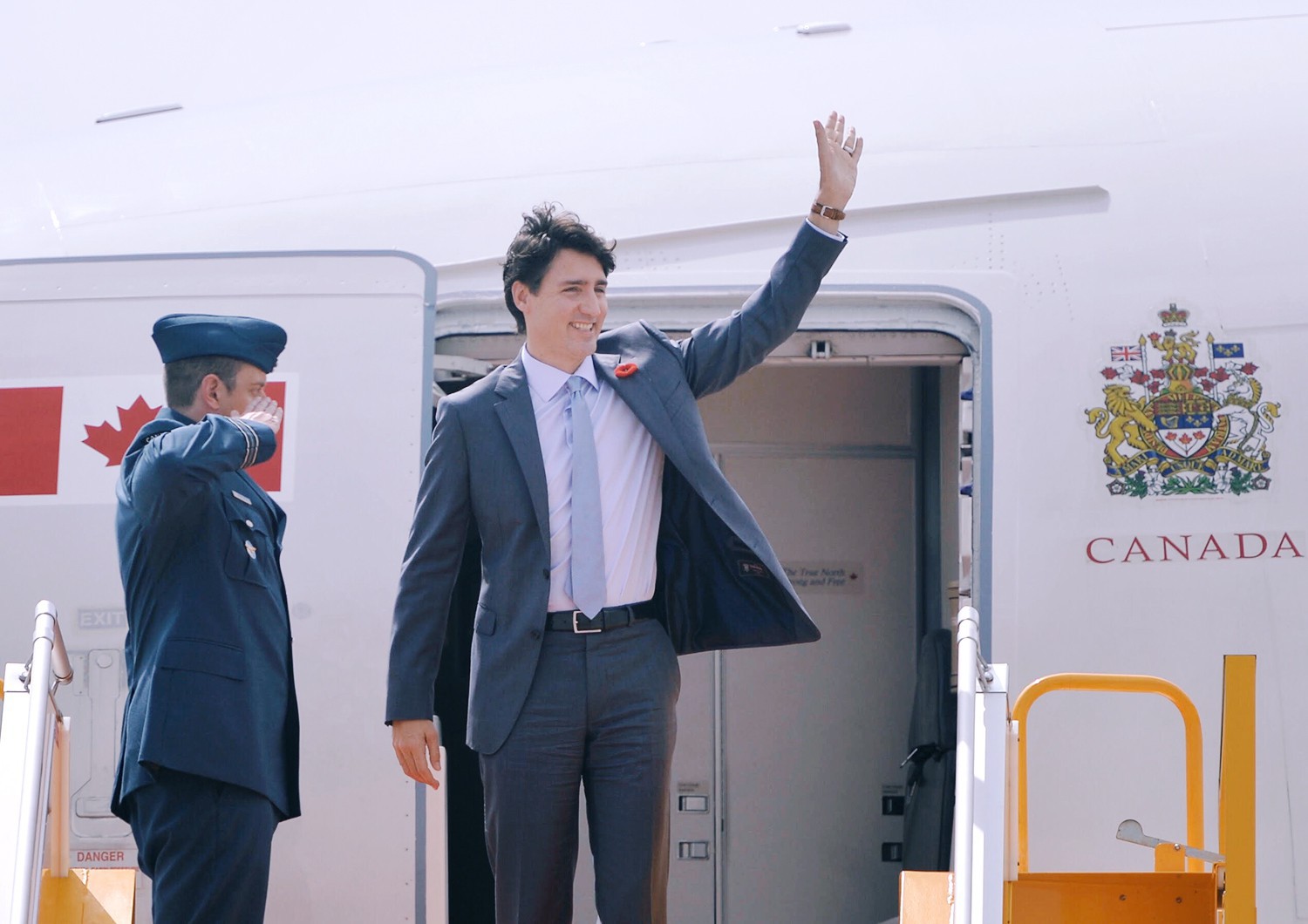 Nhìn lại những khoảnh khắc ấn tượng của Thủ tướng Canada Justin Trudeau trong 4 ngày ở Việt Nam - Ảnh 12.