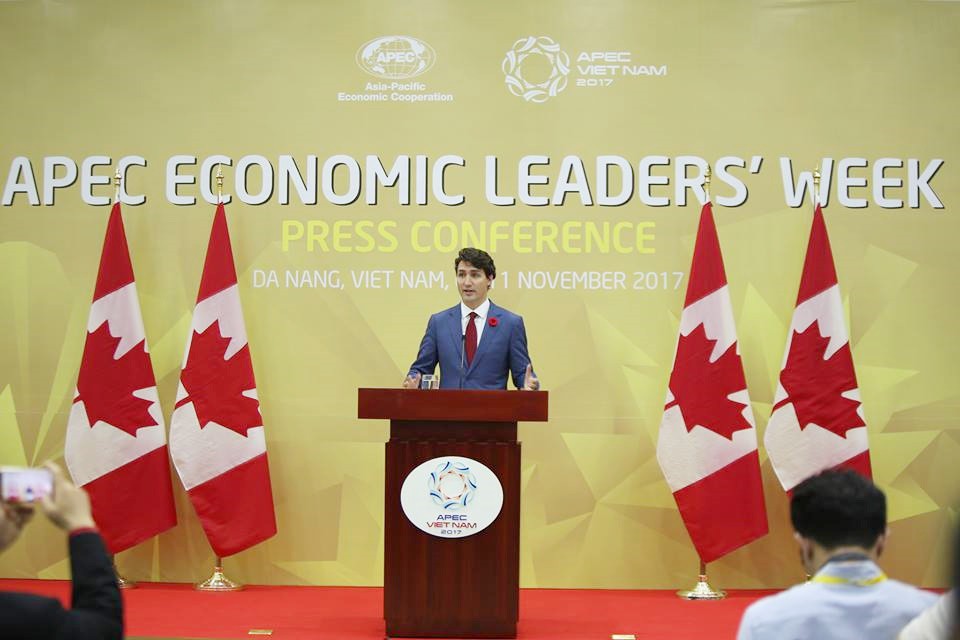 Nhìn lại những khoảnh khắc ấn tượng của Thủ tướng Canada Justin Trudeau trong 4 ngày ở Việt Nam - Ảnh 13. Nhìn lại những khoảnh khắc ấn tượng của Thủ tướng Canada Justin Trudeau trong 4 ngày ở Việt Nam 14