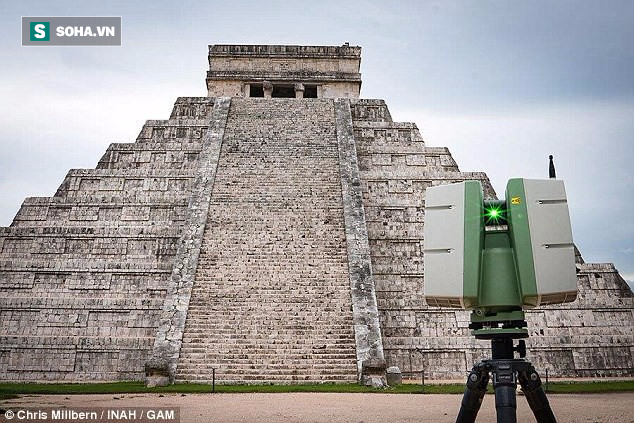 Khám phá bí mật thần Rắn trong hang nước ngầm bên dưới kim tự tháp Maya - Ảnh 1.