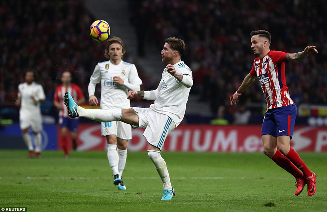Sa lầy ở derby, Real Madrid tụt lại 10 điểm so với Barca - Ảnh 4. Sa lầy ở derby, Real Madrid tụt lại 10 điểm so với Barca 3