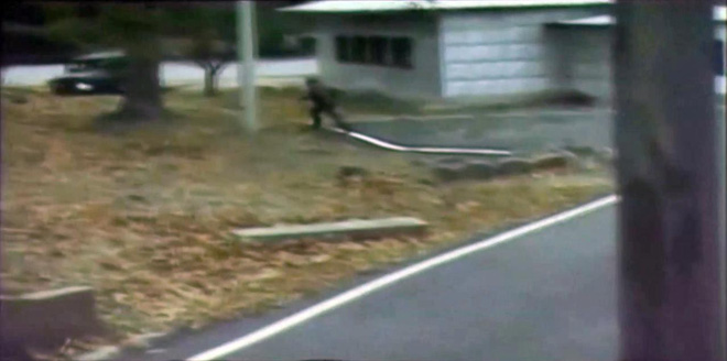 UNC công bố video lính Triều Tiên đào tẩu bị bắn xuyên biên giới, Mỹ tố Bình Nhưỡng vi phạm lệnh ngừng bắn - Ảnh 1.