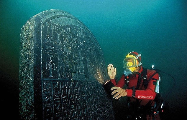 Phát hiện xác tàu đắm hơn 2.000 tuổi chứa kho báu khổng lồ ở dưới biển Ai Cập - Ảnh 7.