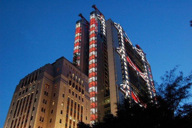 Bí mật thú vị đằng sau những lỗ hổng siêu to ngay giữa các ngôi nhà cao tầng ở Hồng Kông - Ảnh 6.