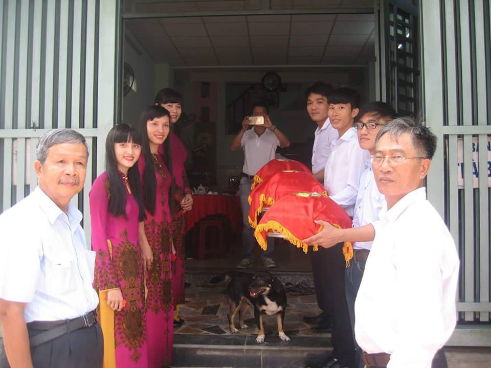1001 khoảnh khắc mấy con boss bon chen phá ảnh cưới - Ảnh 5. 1001 khoảnh khắc mấy con boss bon chen phá ảnh cưới 5