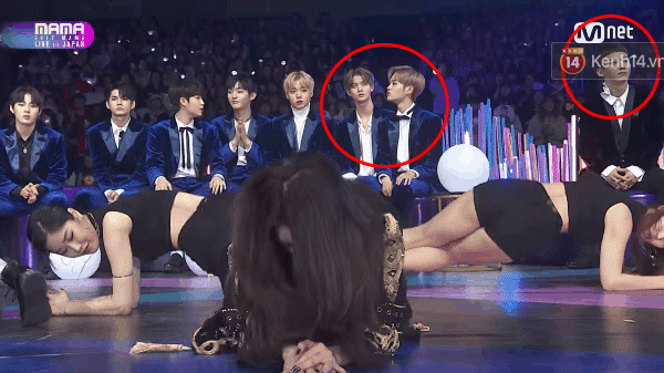 Tình huống khó xử tại MAMA: Wanna One, EXO người ngượng chín mặt, kẻ nhìn chằm chằm vào nữ idol nhảy sexy - Ảnh 2.