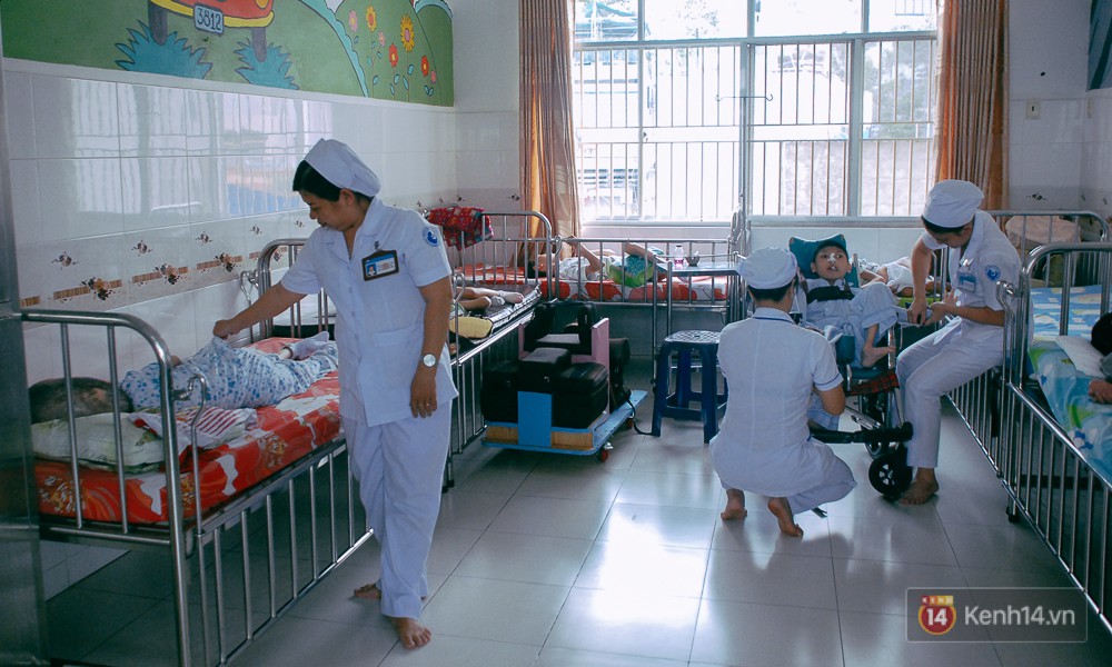 Người mẹ và hành trình 5 năm lo giấy khai sinh cho những đứa trẻ bị bỏ rơi trong bệnh viện ở Sài Gòn - Ảnh 2.