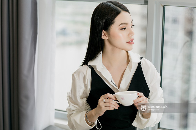 Chuyện ít biết về Jolie Nguyễn - Hoa hậu duy nhất nằm trong hội Rich Kids of Vietnam - Ảnh 13. Chuyện ít biết về Jolie Nguyễn - Hoa hậu duy nhất nằm trong hội 'Rich Kids of Vietnam' 14
