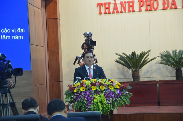 Chủ tịch Đà Nẵng kể chuyện đi điều tra đường dây cán bộ ăn đất nghĩa trang - Ảnh 1.