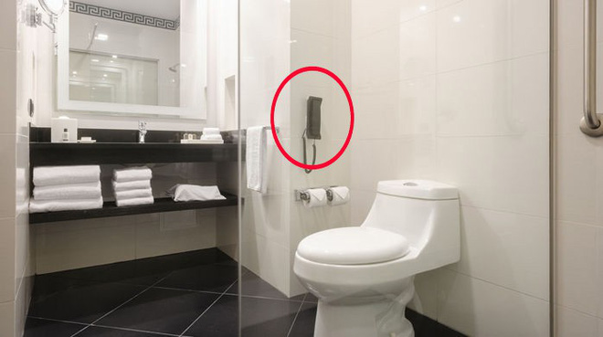 Tại sao các khách sạn 4 - 5 sao lại có điện thoại trong phòng tắm? - Ảnh 1.