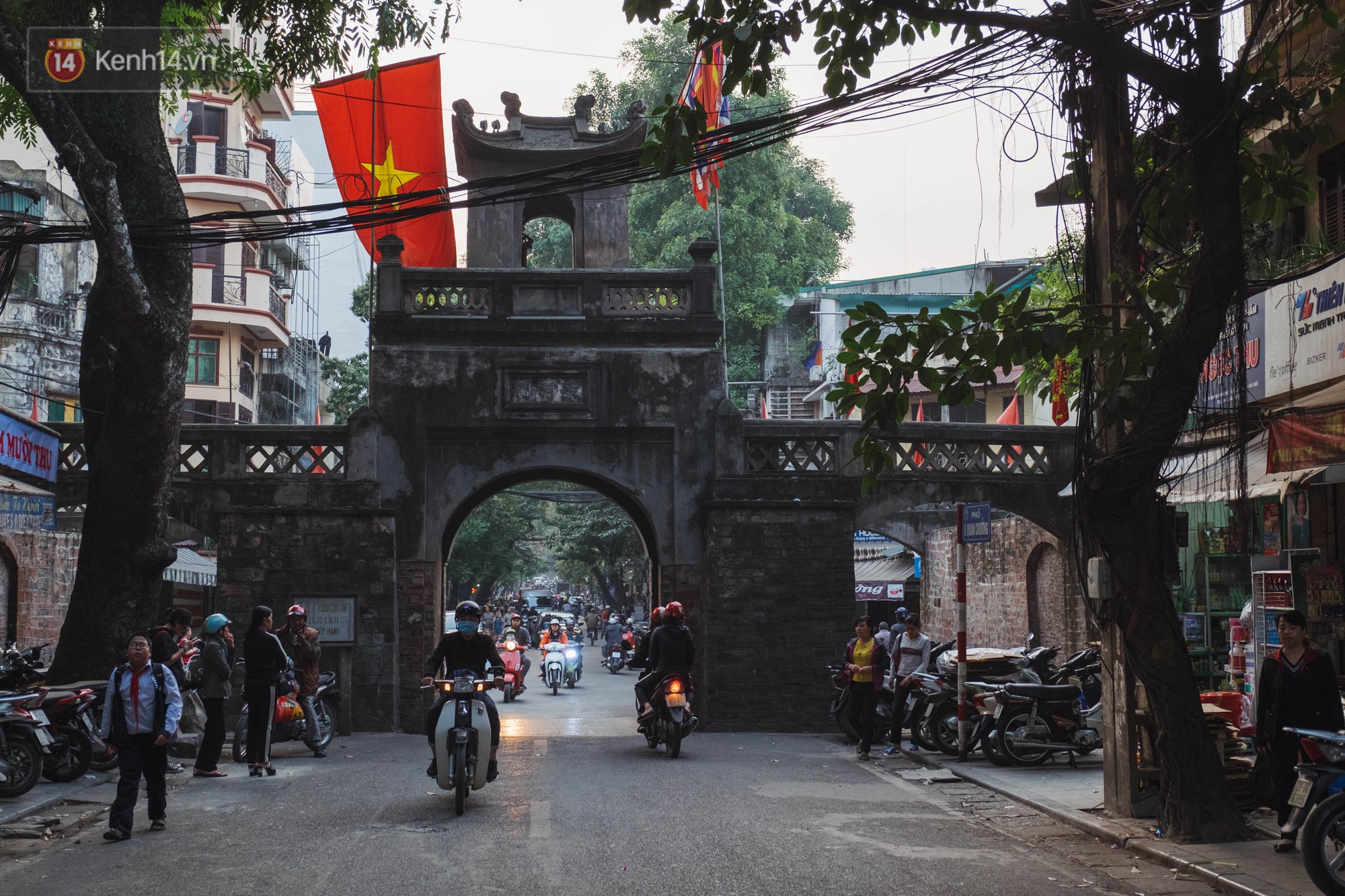 Chuyện người đàn ông ở Hà Nội 20 năm canh giữ cửa ô duy nhất còn lại của kinh thành Thăng Long xưa - Ảnh 11.