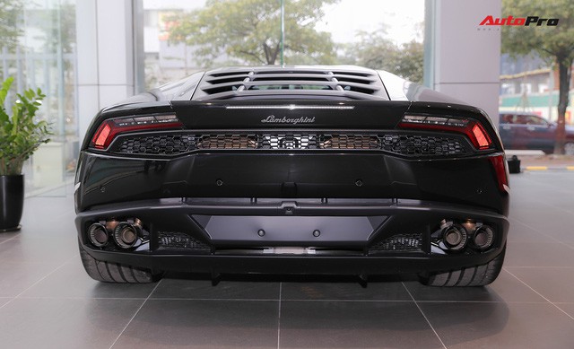 Lamborghini Huracan màu đen đầu tiên Việt Nam đã có chủ nhân - Ảnh 7.